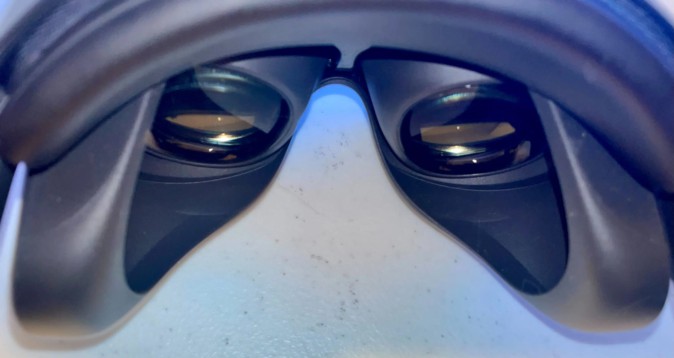 Meta Quest Pro】VR体験の没入感をより高める「フル遮光ブロッカー