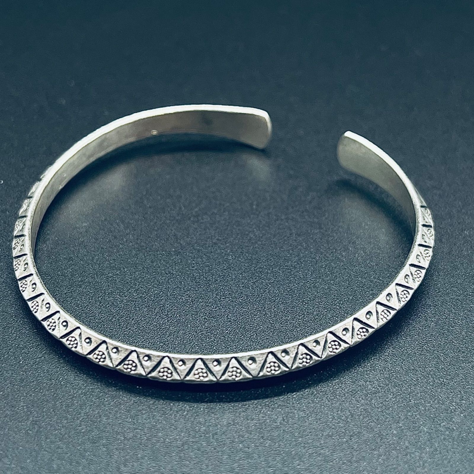 カレンシルバー 民族デザイン バングル ブレスレット カレン族 銀純度