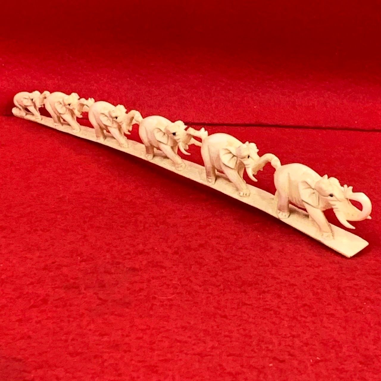 象牙風 象 ゾウ置物 6頭 マンモス 彫刻 J-3 - メルカリ