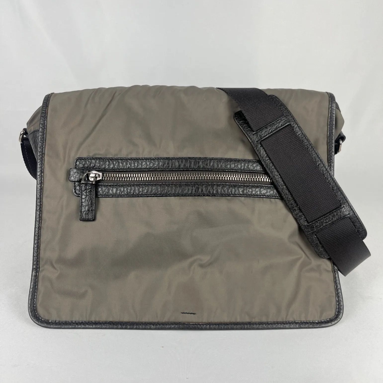 PRADA プラダ テスート ナイロン ショルダーバッグ カーキ メンズ