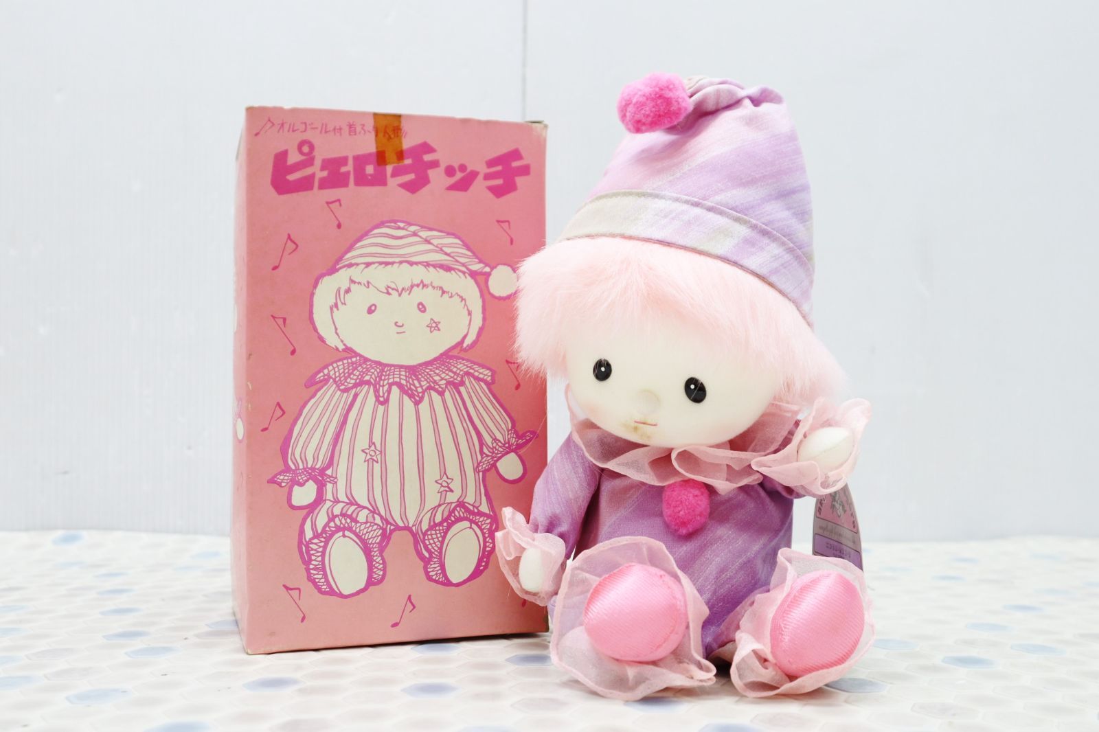 ○ 元箱付き オルゴール付き首振り人形｜ピエロチッチ エンゼル