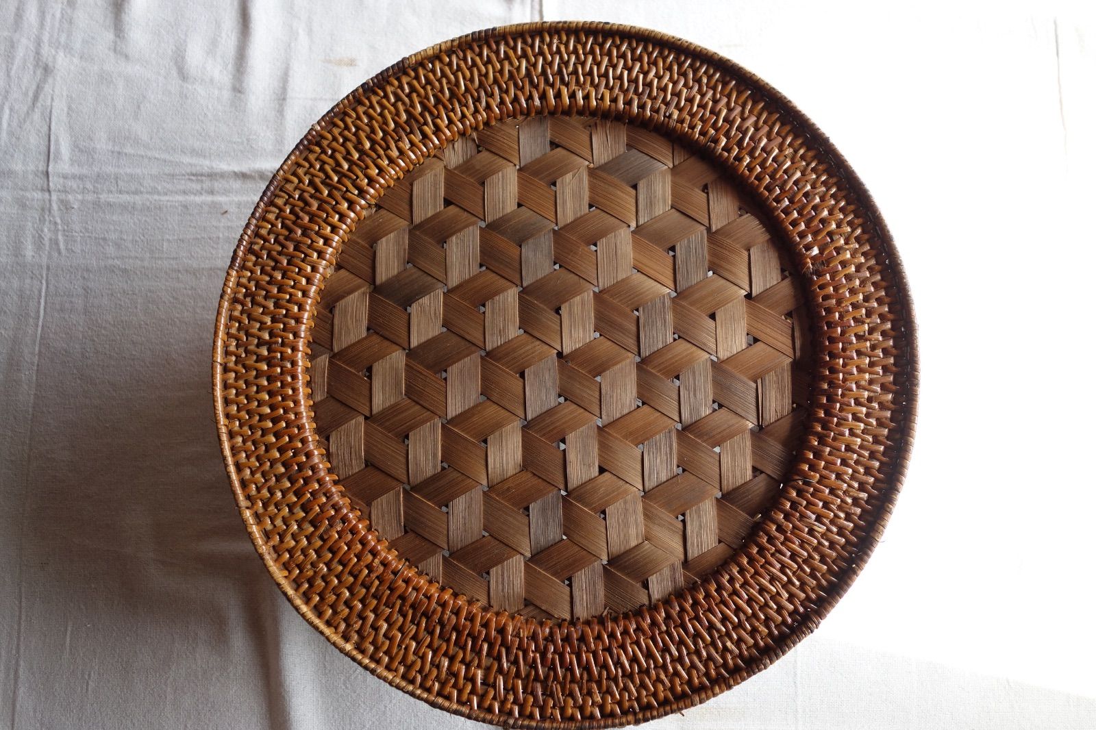 タイ・骨董】宋胡録（スンコロク）白釉斑紋 小壺（1301年~1600年）