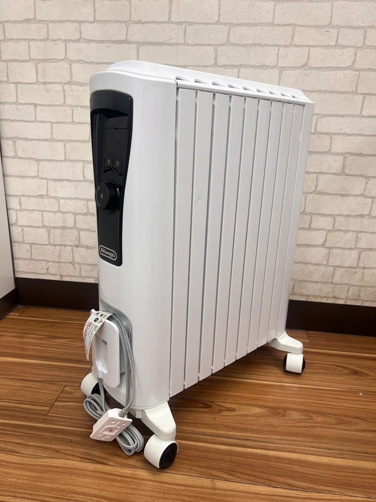 デロンギ オイルヒーター 2台 バラ可 近県配達可 デロンギ オイル