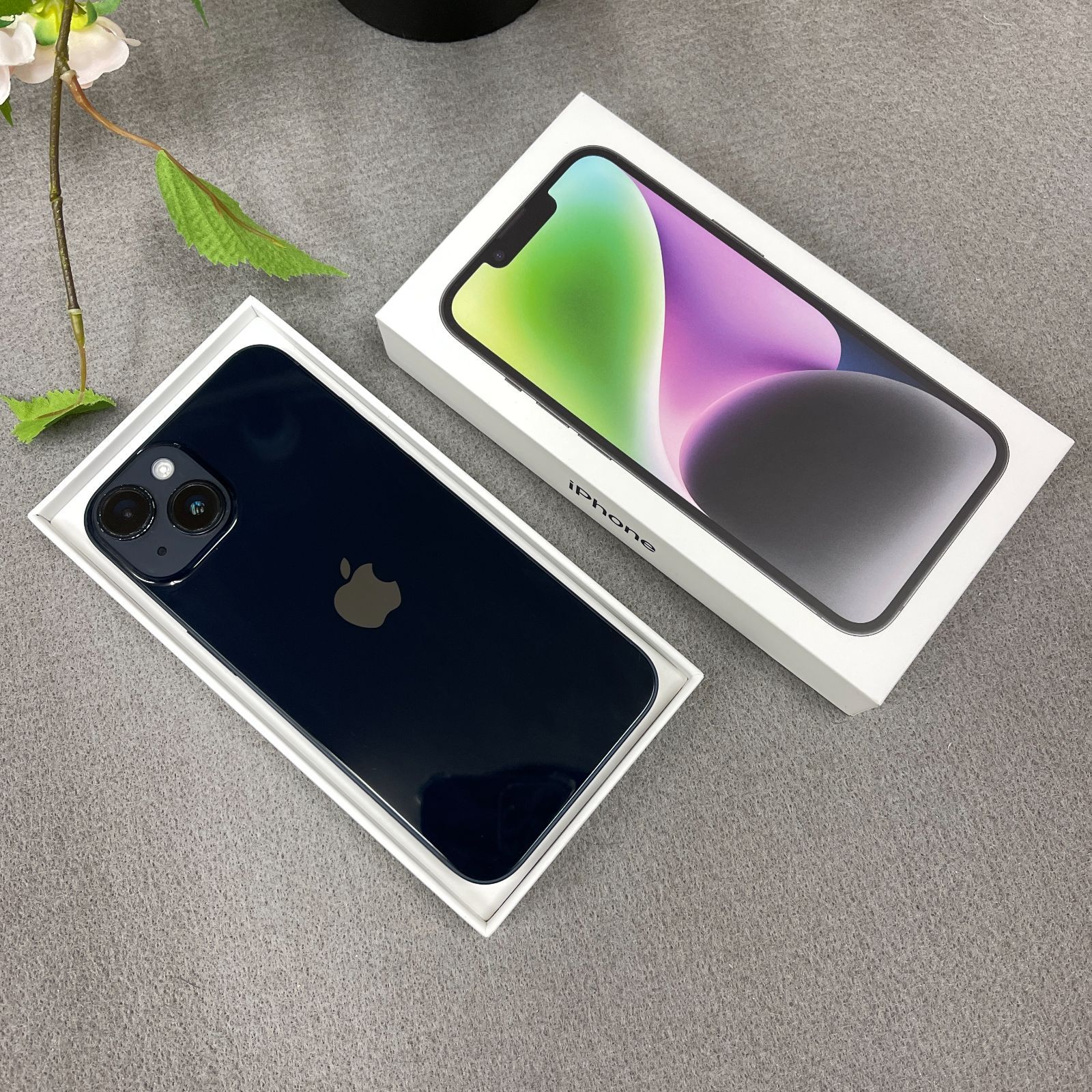バッテリー97% iPhone 14 128GB ミッドナイト国内版SIMフリー送料無料