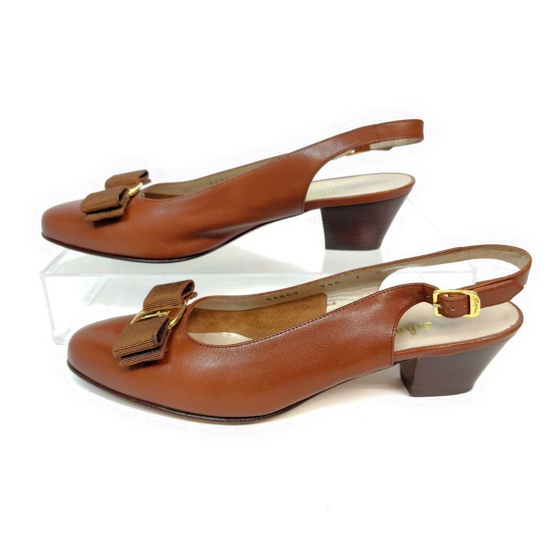 ☆使用感少なめ美品☆Salvatore Ferragamo フェラガモ パンプス 7B
