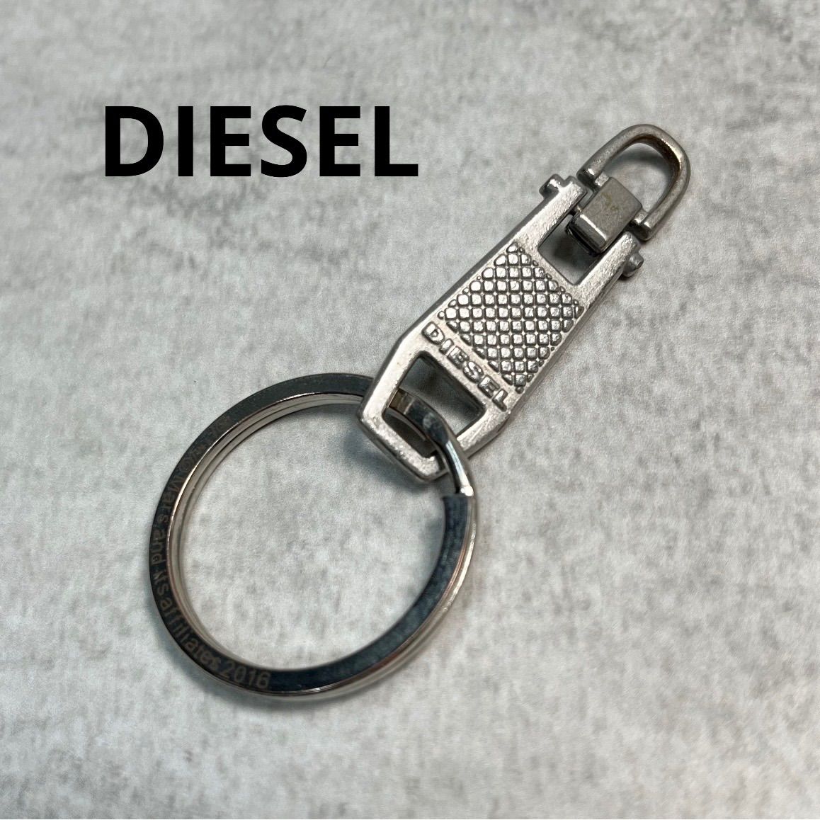 DIESEL ディーゼル キーホルダー シルバー ロゴ フック型 キーリング