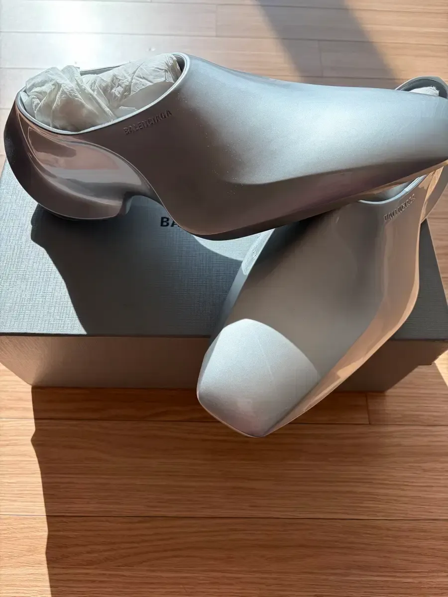 2026年最新】SPACE shoe balenciagaの人気アイテム - メルカリ