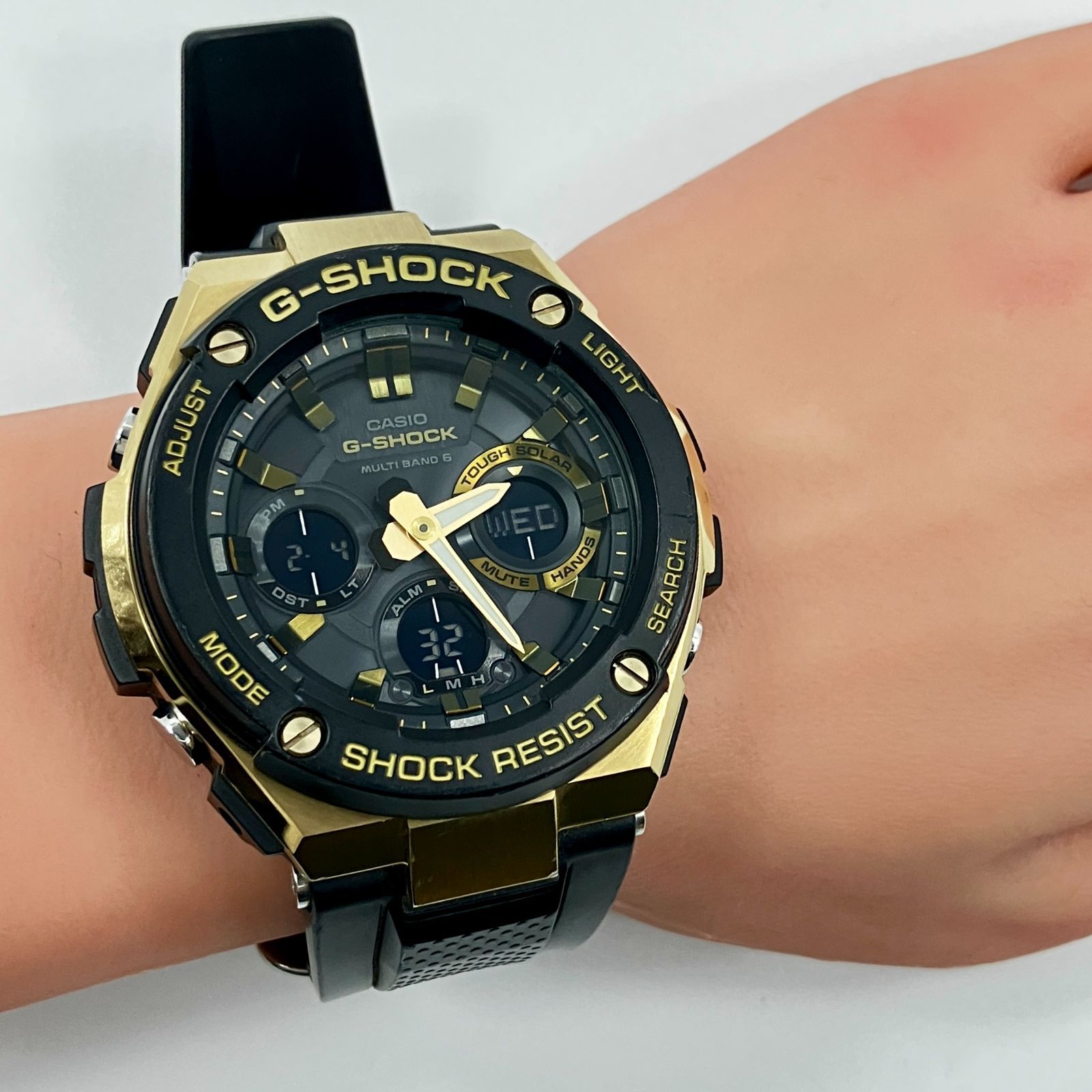 み*く様 G-SHOCK 腕時計 ゴールド GST-W100G-1AJF 電波ソ カシオ G