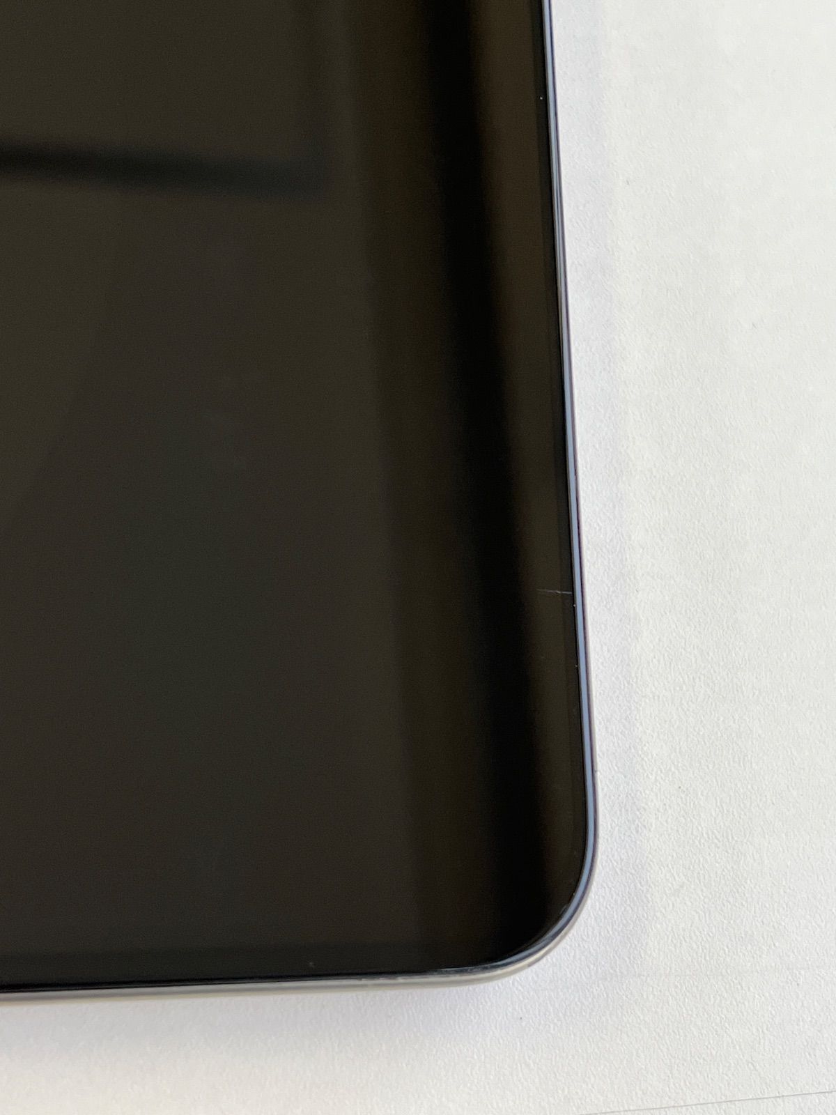 美品 iPhone 15 Pro 128GB ナチュラルチタニウム バッテリー100