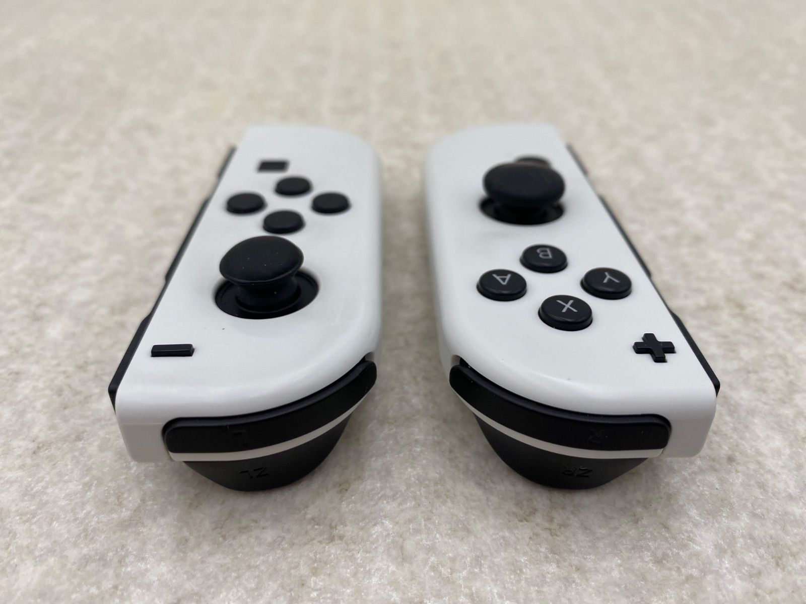 ◇Nintendo Switch 有機ELモデル Joy－Con（L）／（R） ホワイト