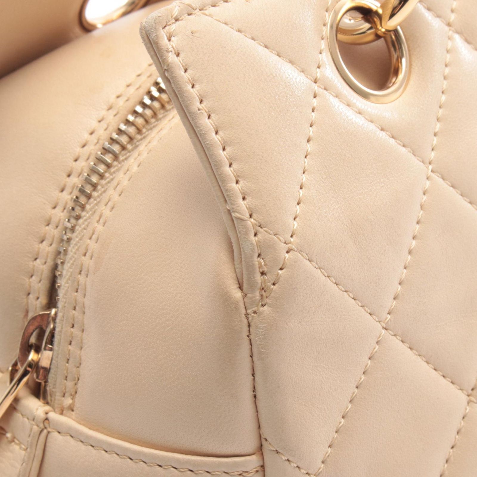 シャネル CHANEL ショルダーバッグ マトラッセ クリーム ラムスキン