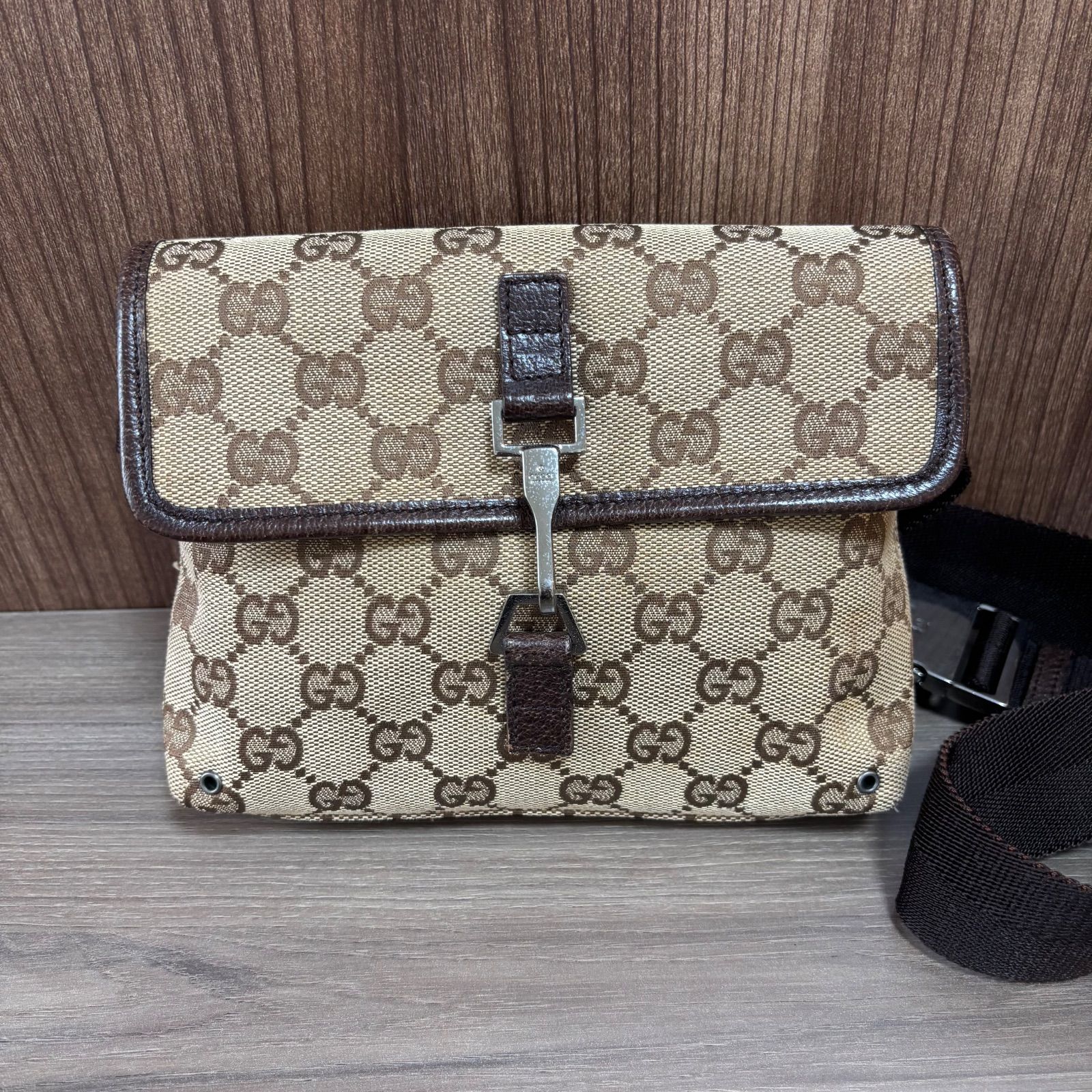 ☆グッチ GUCCI GG柄 ウエストバッグ ロゴ ボディバッグ GGキャンバス