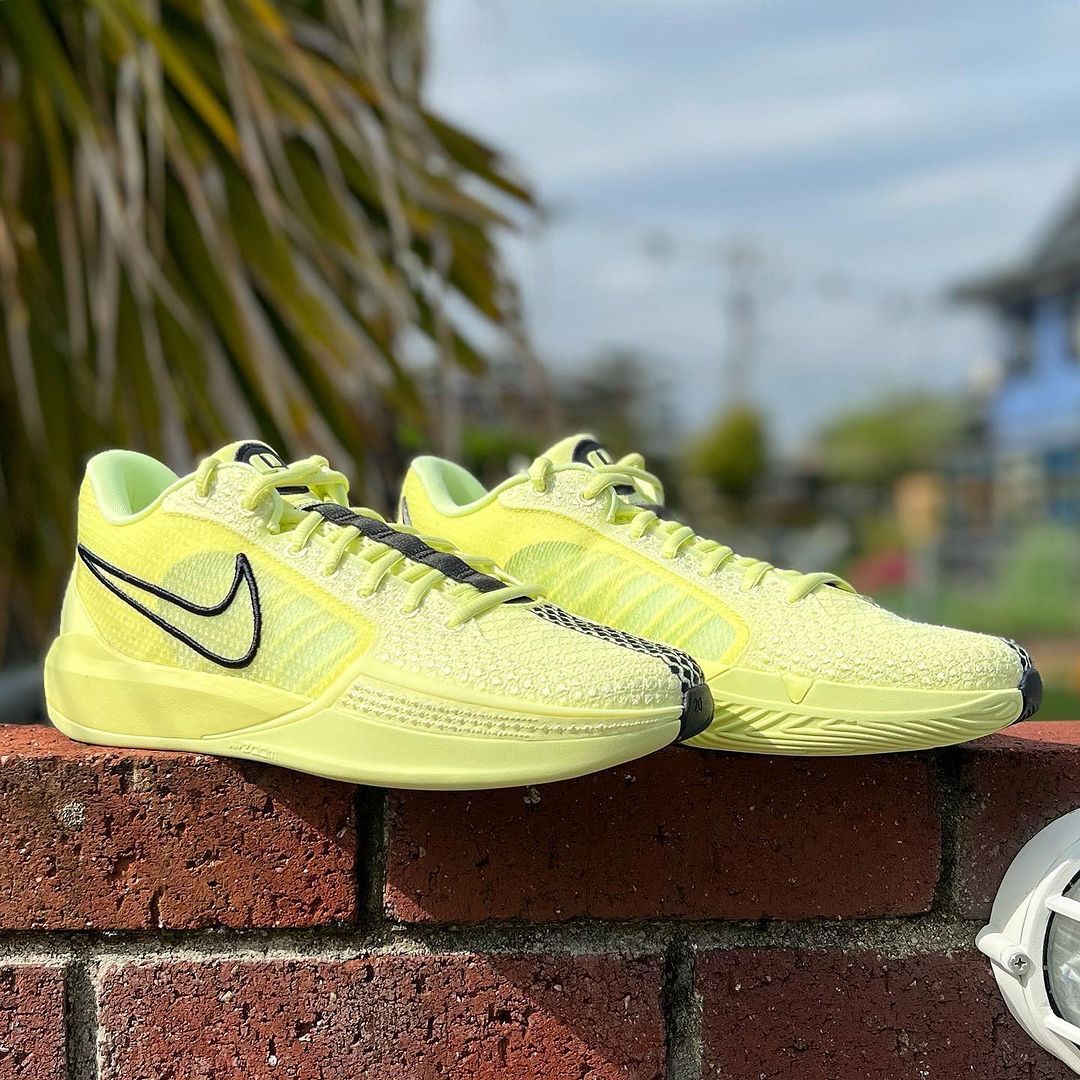 NIKE SABRINA 1 'LUMINOUS GREEN' ナイキ サブリナ 1 ウィメンズ