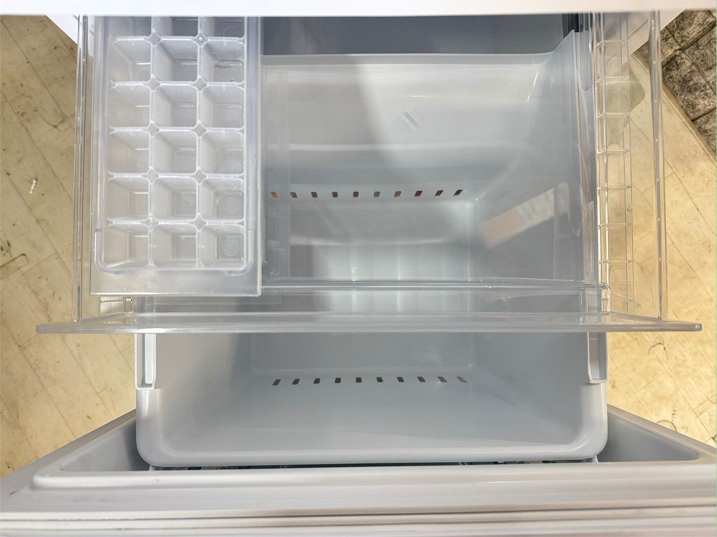 大阪送料無料☆3か月保障付き☆冷蔵庫☆2023年☆YRZ-F15J☆R-296