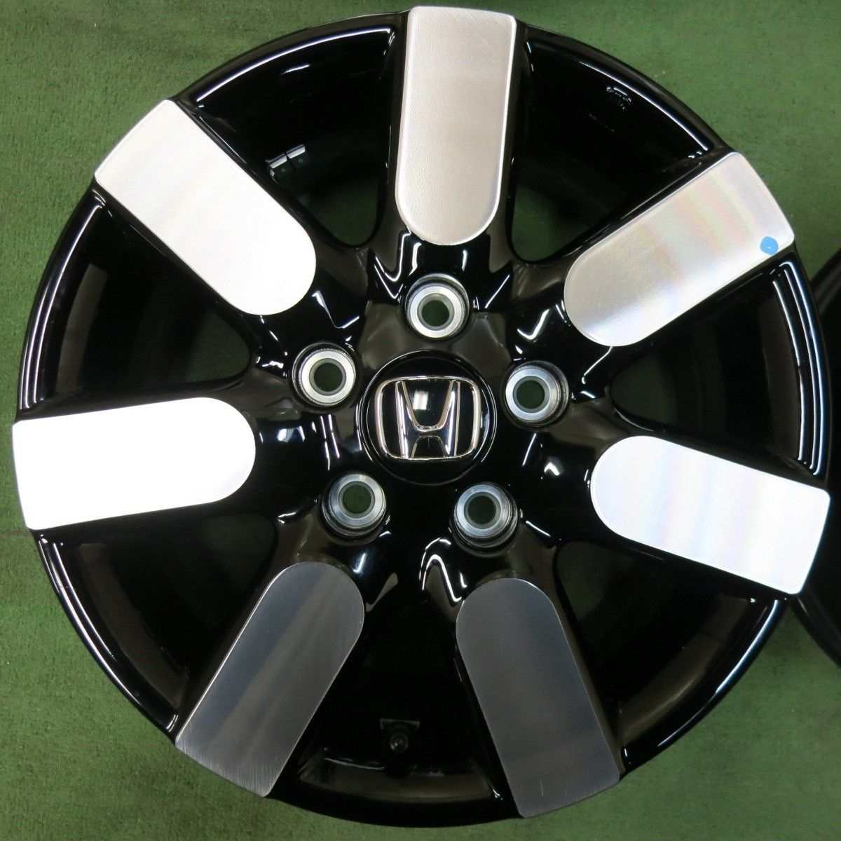 送料無料] 新車外し☆ホンダ GT系 フリード AIR EX 純正 ホイール 15