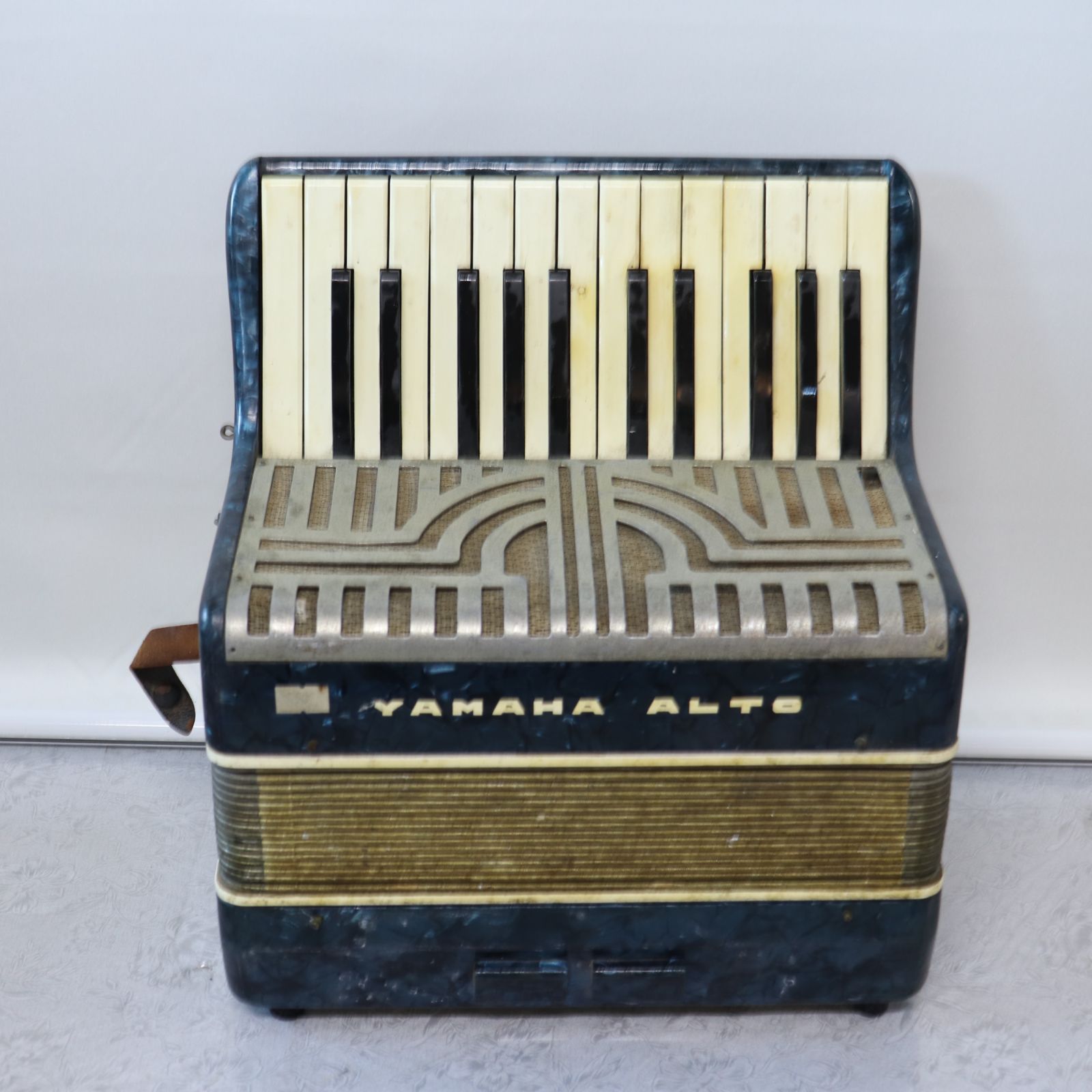 norochan様専用 ヤマハ アコーディオン YAMAHA ALTO NO.384181 昭和