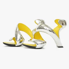 2026年最新】ジュリアンヘイクスの人気アイテム - メルカリ