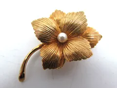 2026年最新】carven ブローチの人気アイテム - メルカリ