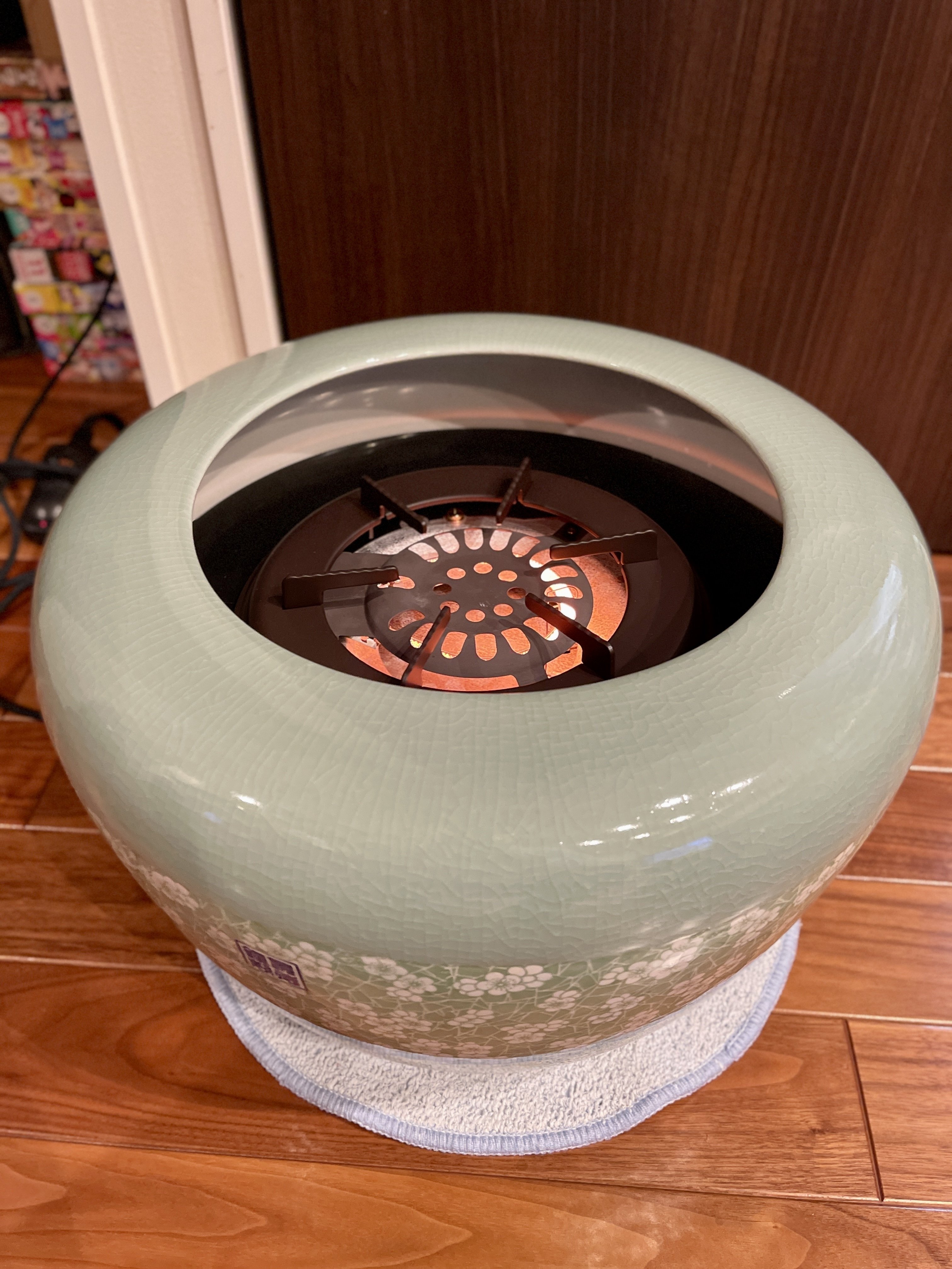 電気火鉢（ハロゲン火鉢）を導入しました。｜Double-K