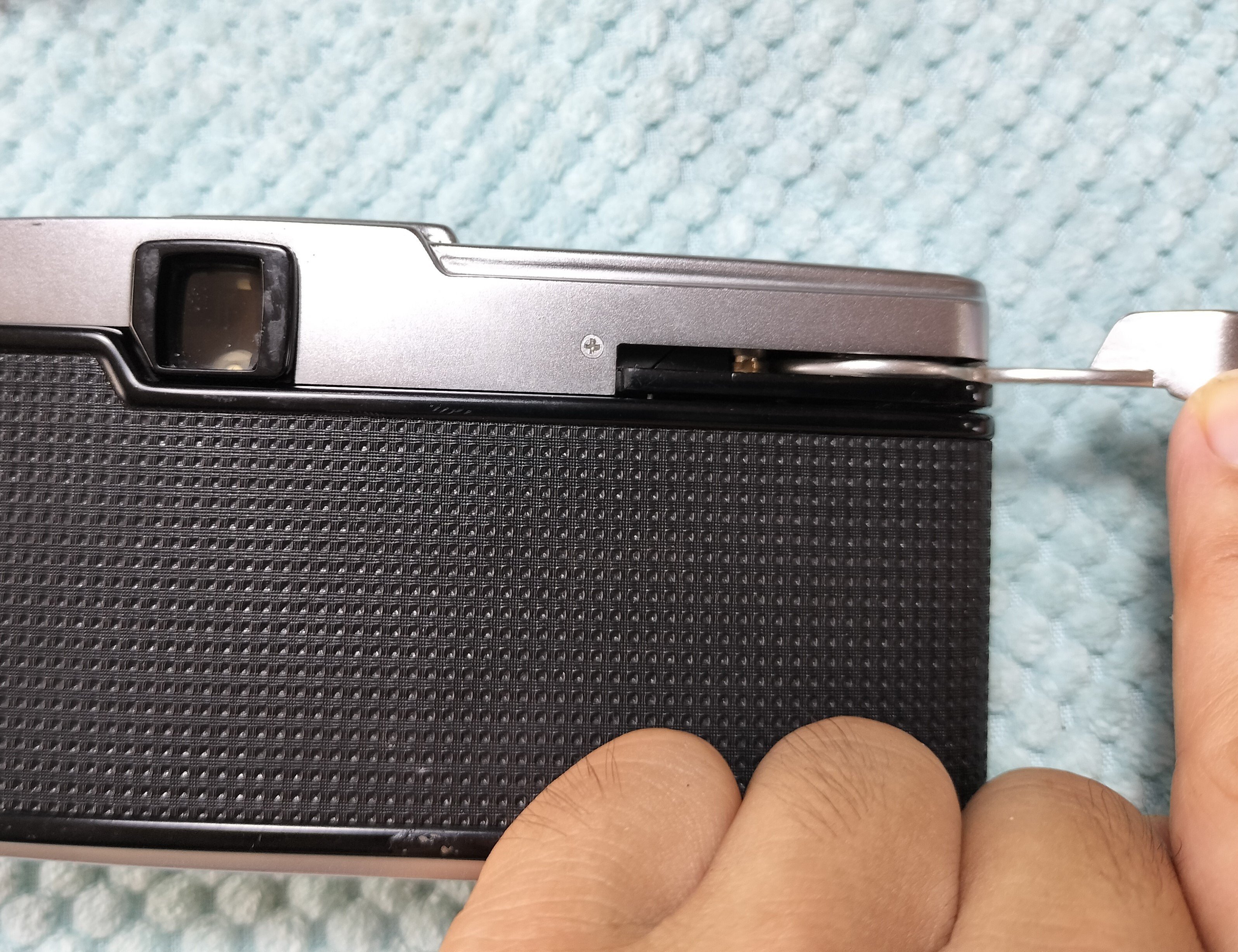 Olympus Pen FTの分解｜フィルムカメラ修理のアクアカメラ