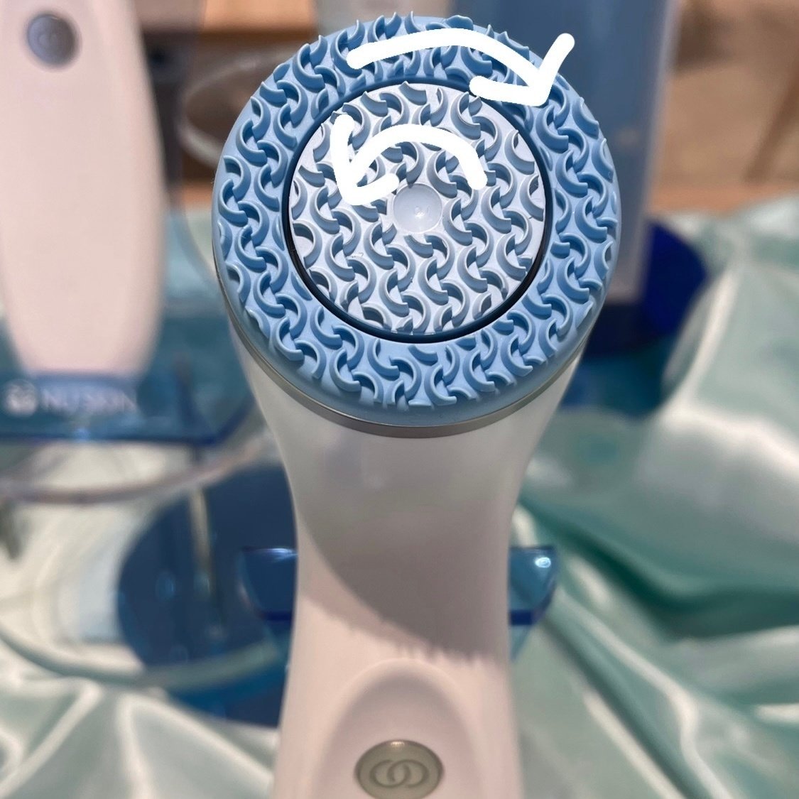 8 知らなきゃ損!? 世界No.1 美顔器 Lumispa編｜hito.idera