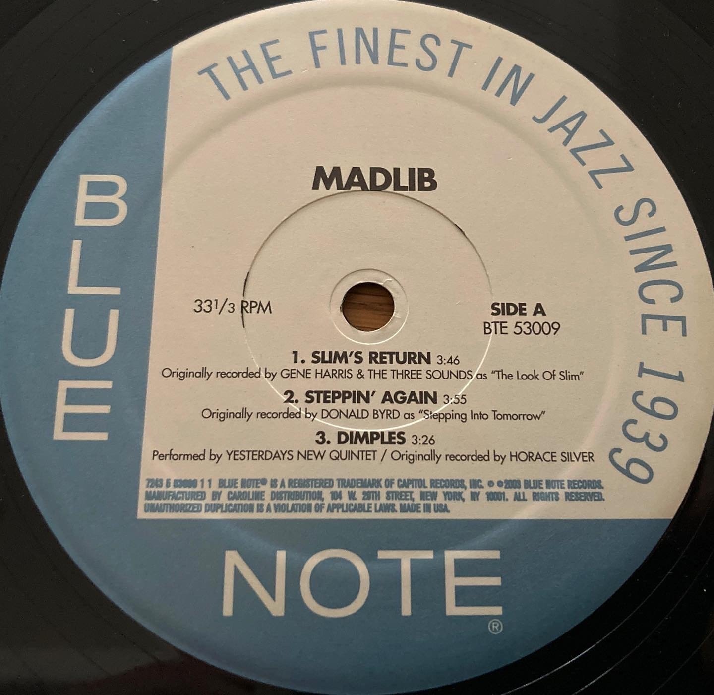 M-P】 600 HIPHOP VINYL RECORDZ -CLASSICS OF THE 90's n 00's- BY