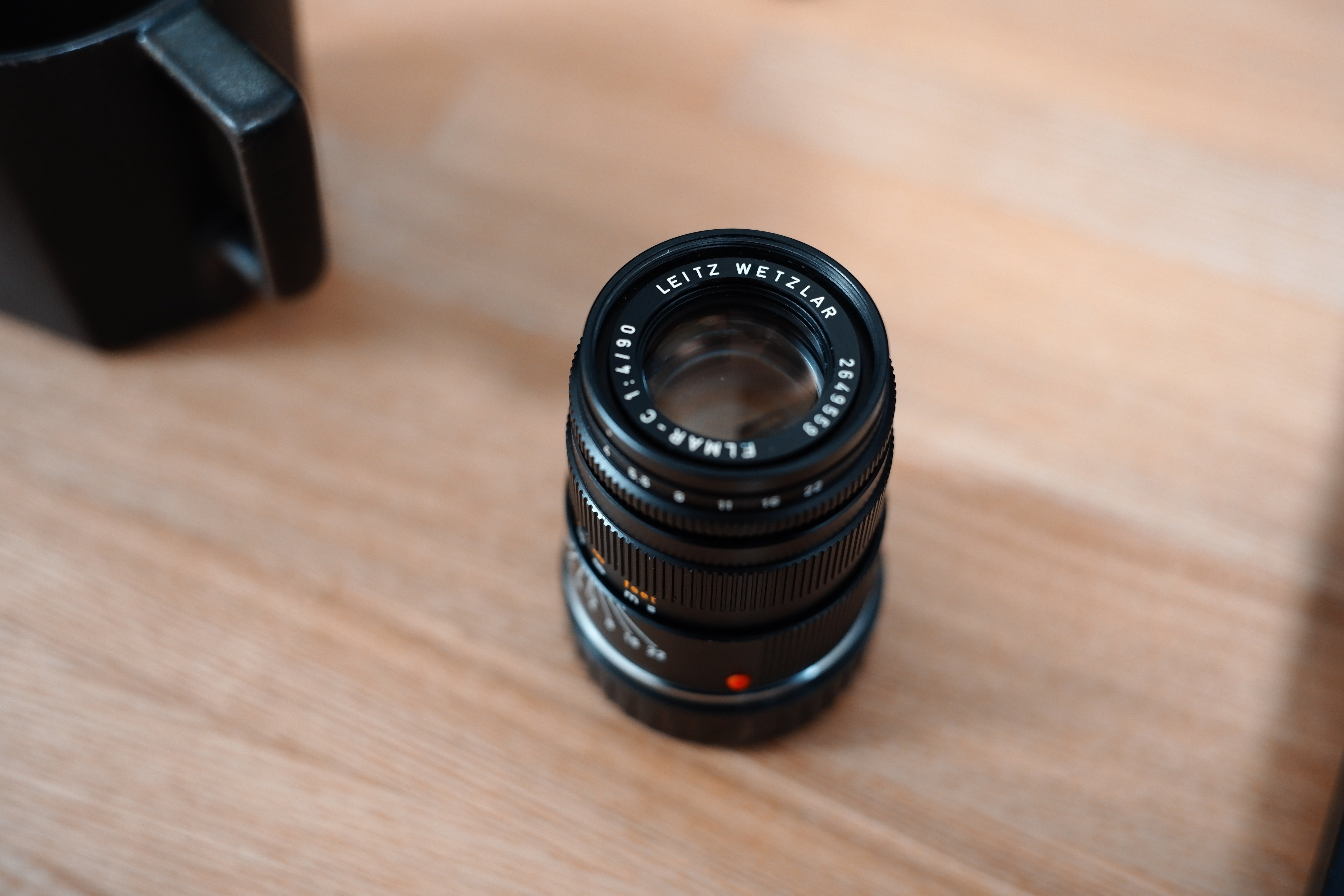 Leicaの最安値レンズかも。軽量望遠レンズを買った。｜kva.kvv