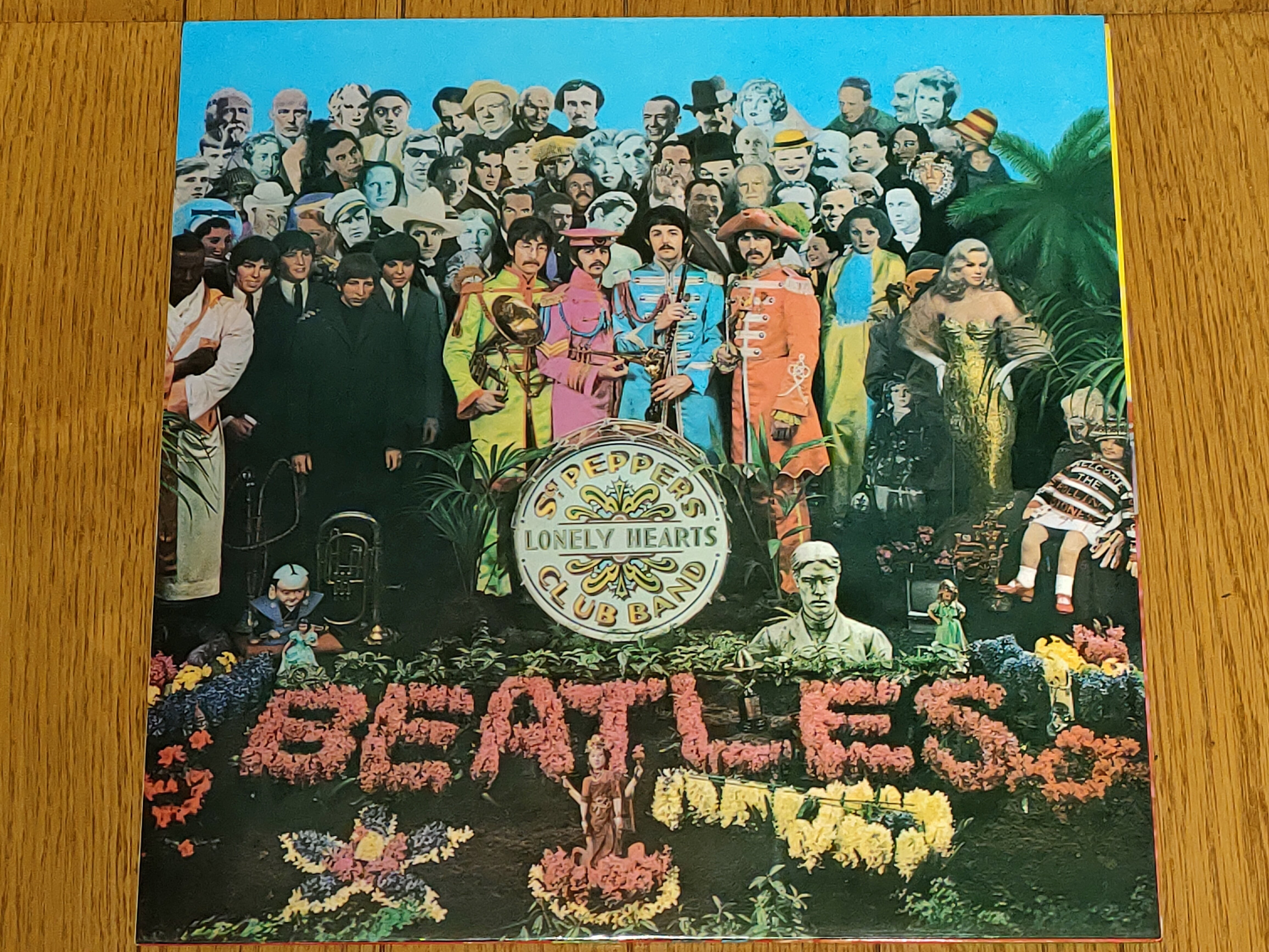 Sgt. Pepper's Lonely Hearts Club Band】(1967) Beatles アナログ
