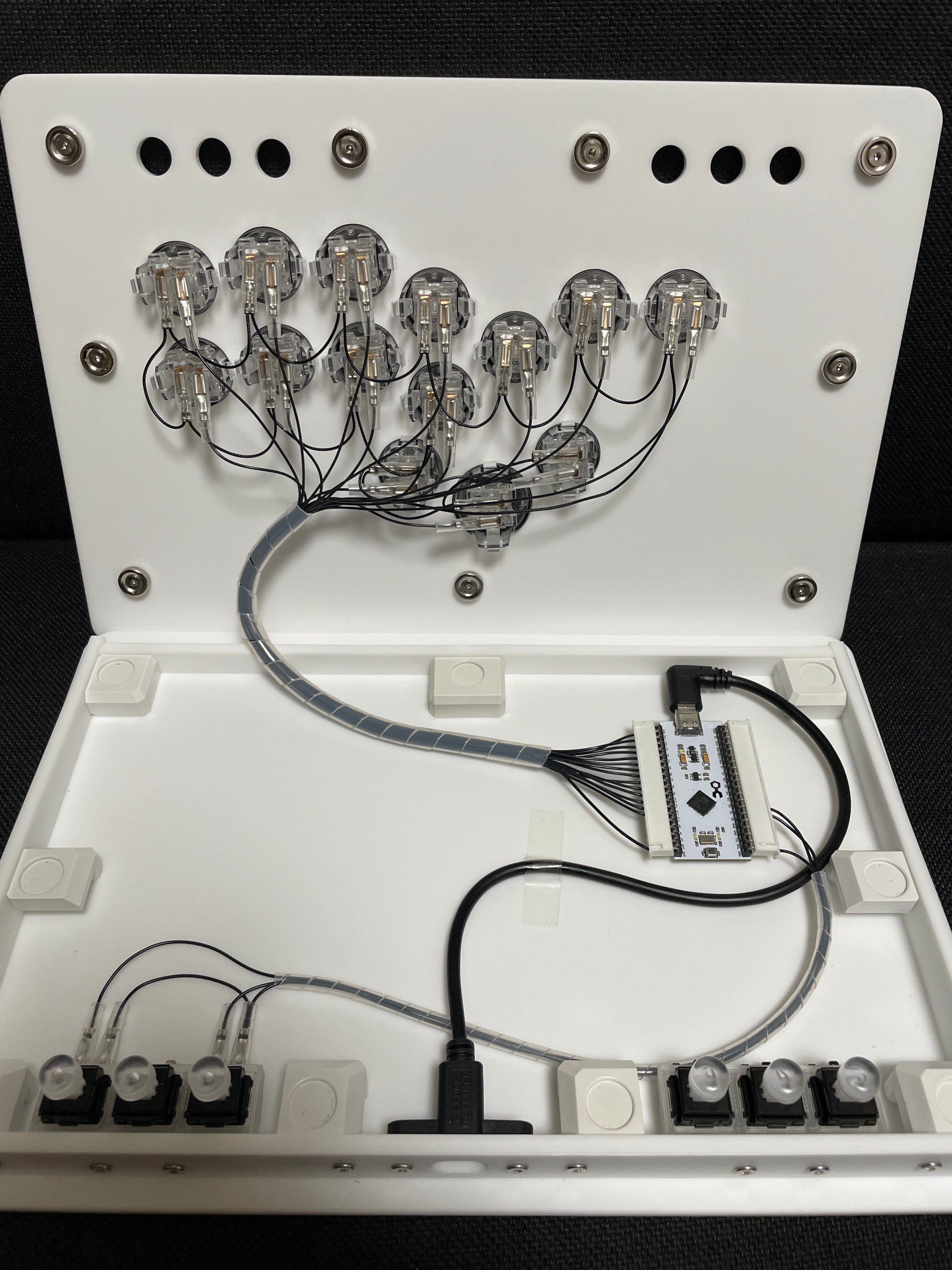 PUNK WORKSHOPレバーレスのSTART/SELECTボタンを右上に移設する方法