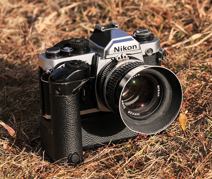 ニコンNew FM2 シンプルかつ使い勝手のいいフィルムカメラ｜渡邊博士
