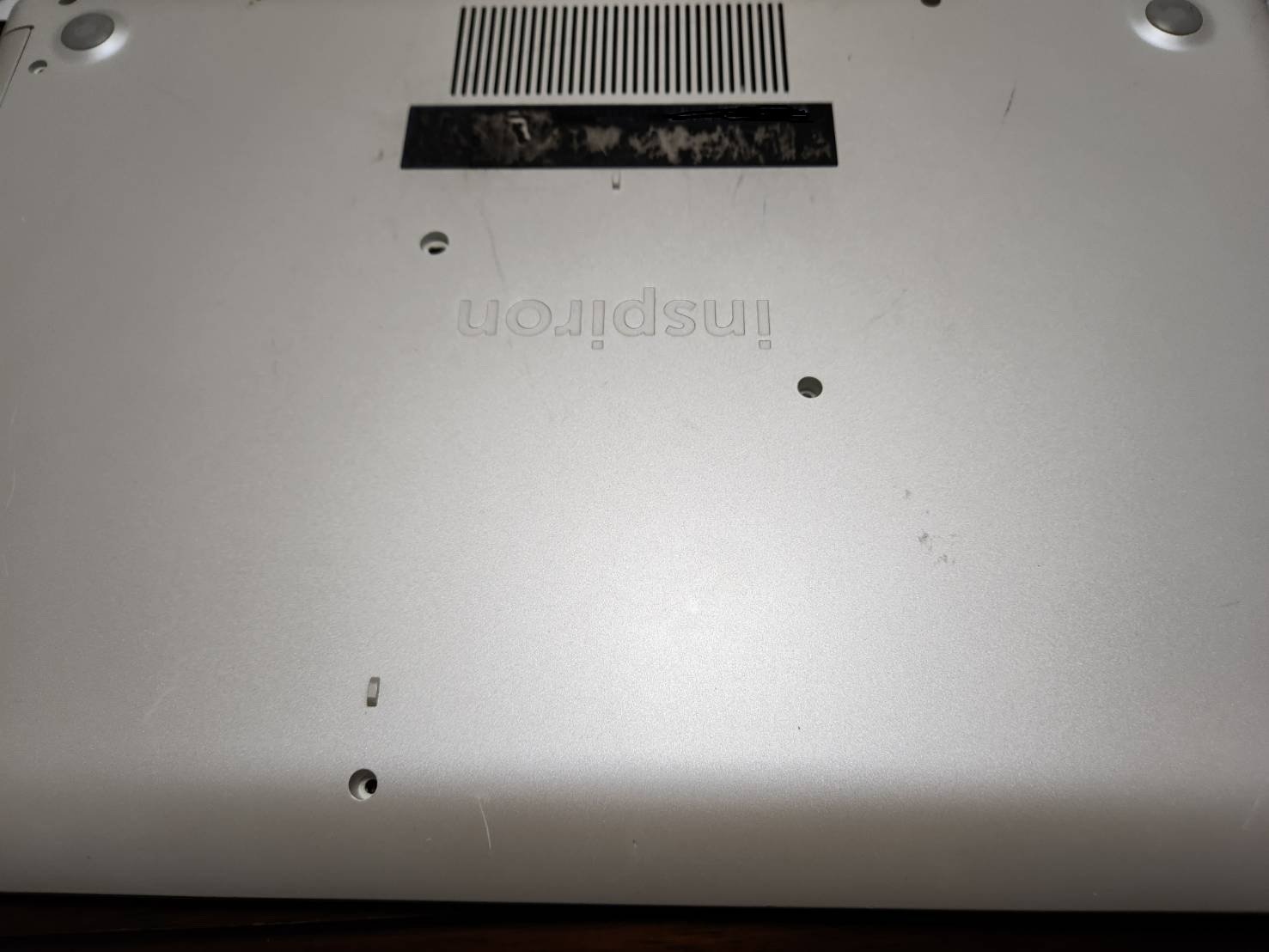 DELL Inspiron 5570(2017年発売)トラブルシューティング。パソコンが