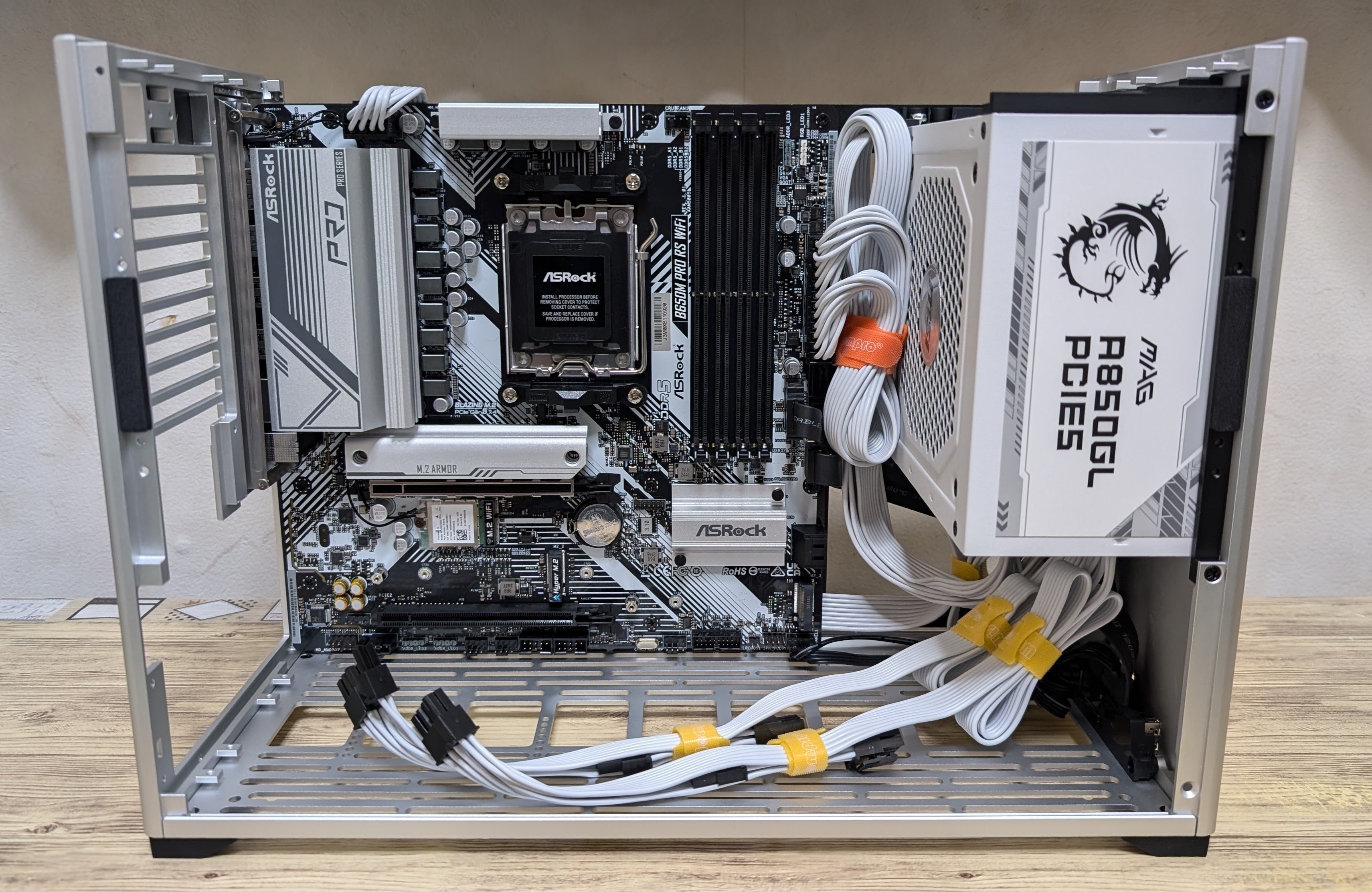 NCASE M2でPC組んだ(mATX+ATX電源+大きめグラボ)｜gonian