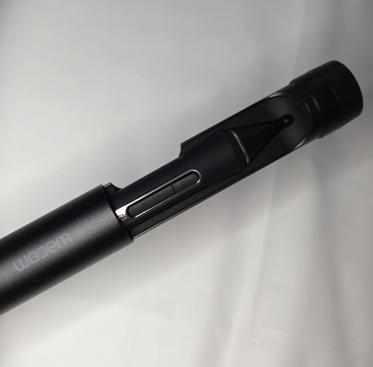 Wacom Pro Pen 2を単体購入＆液タブフィルムを使ってみた話｜鴉ミドリ