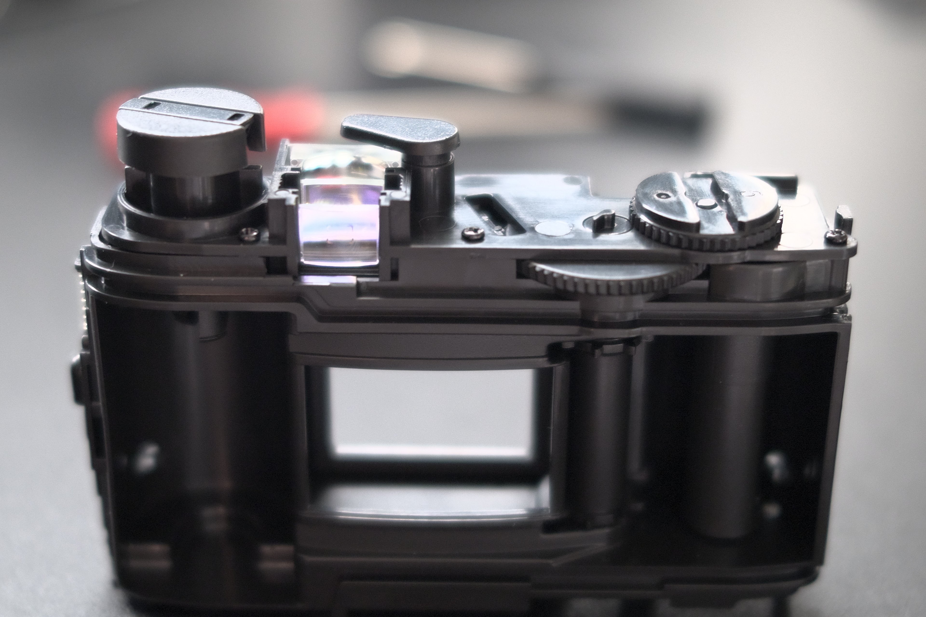 レビュー】プラモデルのカメラ「THE LAST CAMERA」（組立編）｜プラナリア