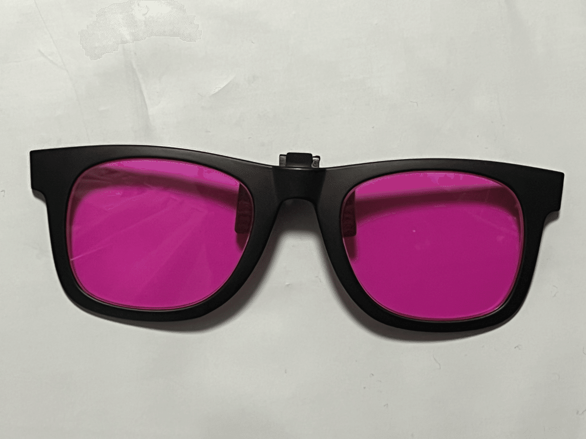 ネオダルトン 色覚補正メガネ Carreraフレーム ほぼ未使用 赤補正 色覚