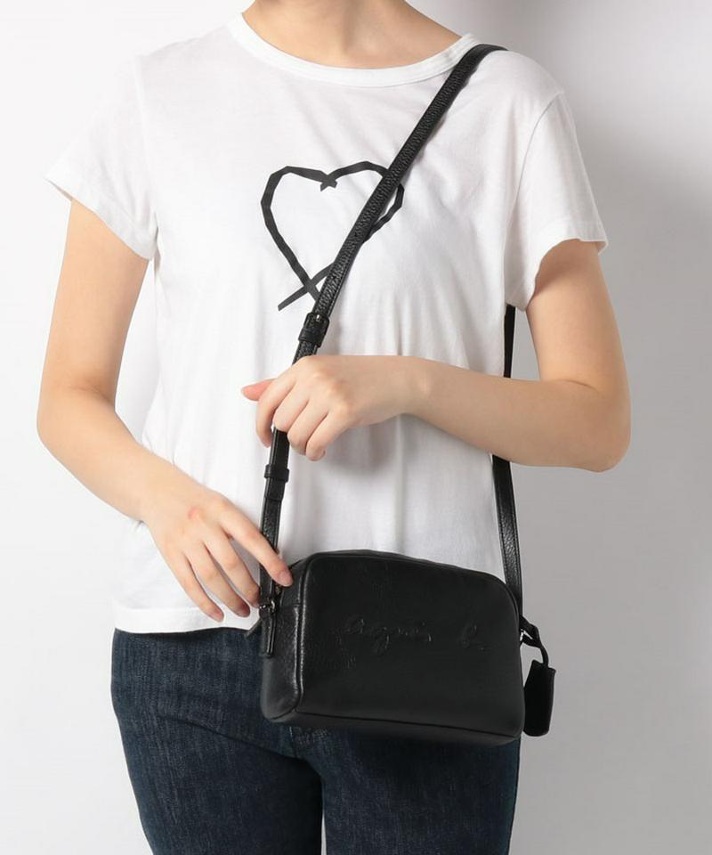 agnes b.(アニエスベー)の「NS03－03 エンボスロゴショルダーバッグ