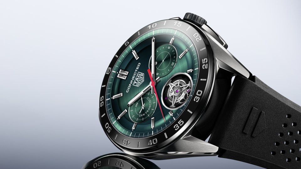 タグ・ホイヤーからの鮮麗なグリーンの新作 「TAG HEUER CONNECTED