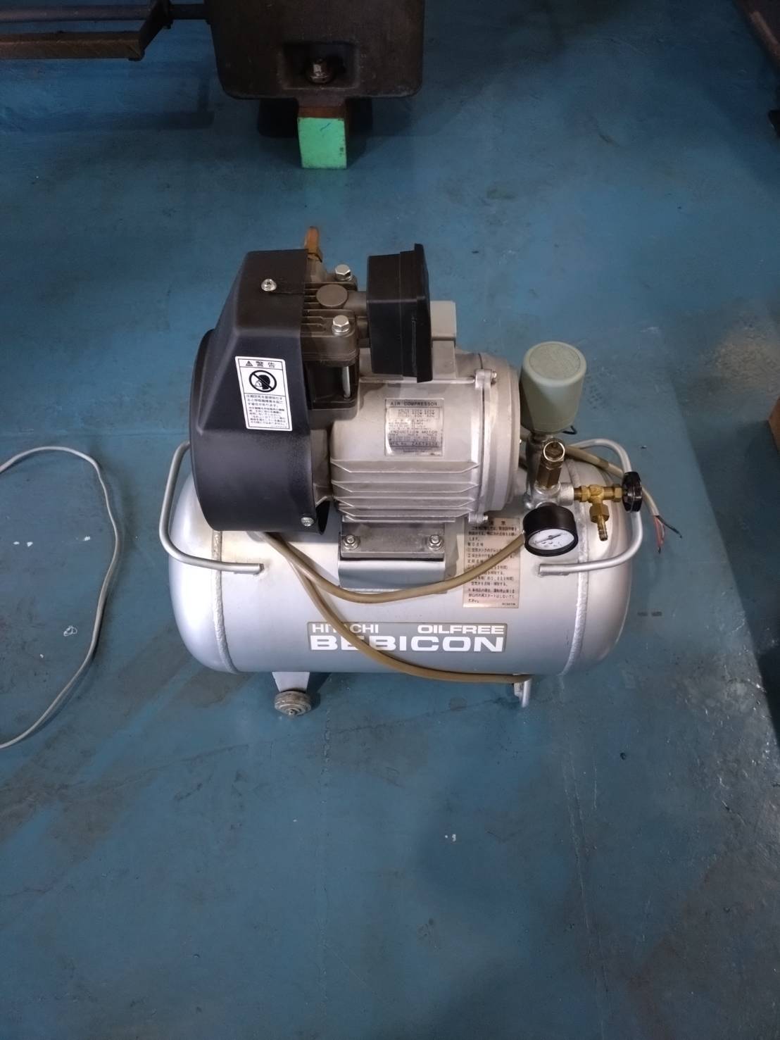 日立産機システム 0.4kwコンプレッサー 0.4OP-7T | マシンライフ