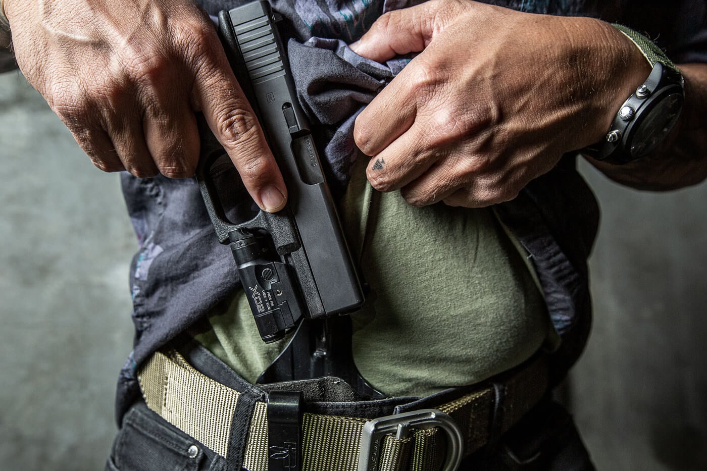 SUREFIRE XC2-B - Durable, Compact, Light + Laser