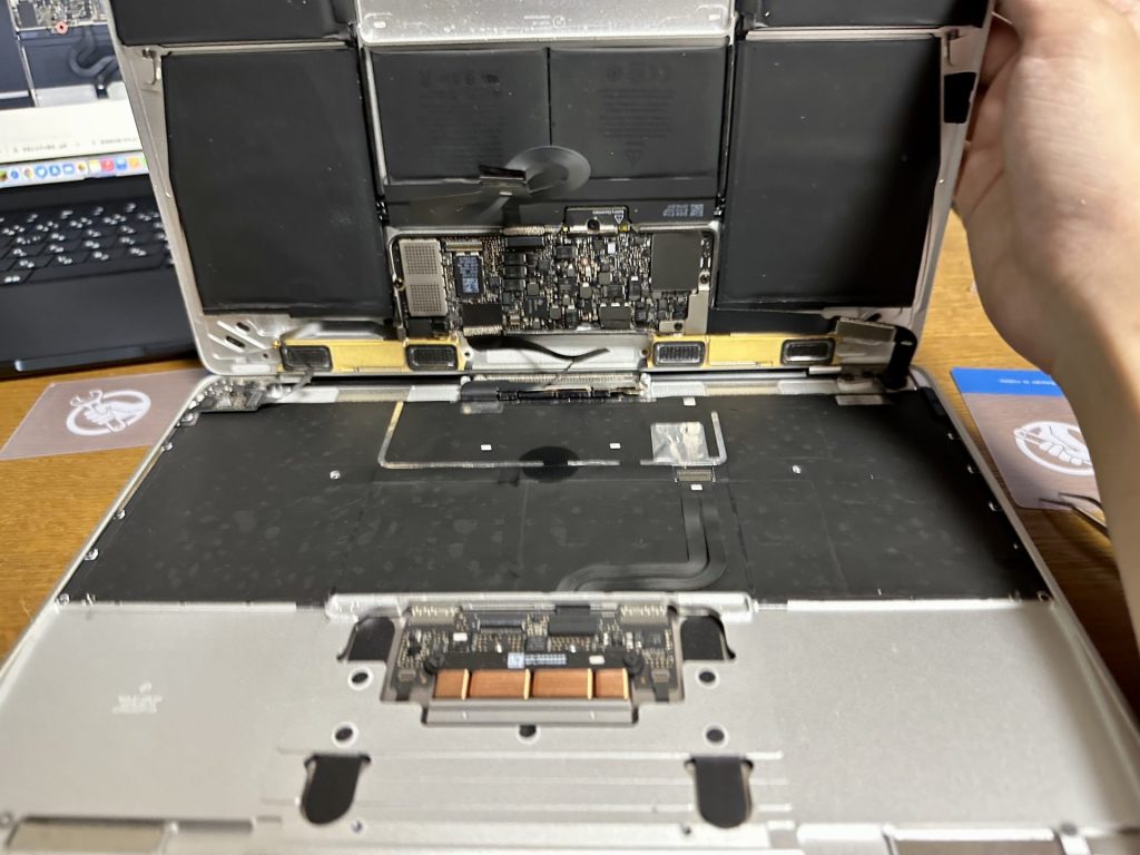 macbook 12インチ m3-8-256 バッテリー不具合 ジャンク扱い macbook 12