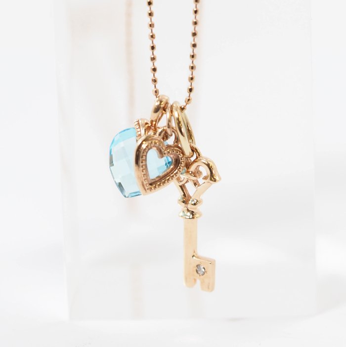 アガット – 株式会社APRAIZAR