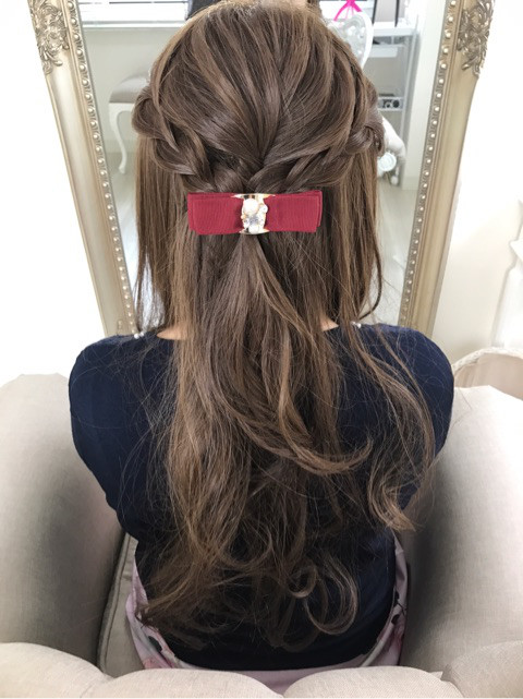 ヴィーナスリッチカールロングウィッグをヘアアレンジ♩ | 上野サロン