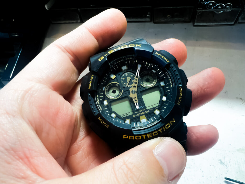 ジーショック電池交換。GA-100GBX。BATTERY CHANGE! – ARAKAWA