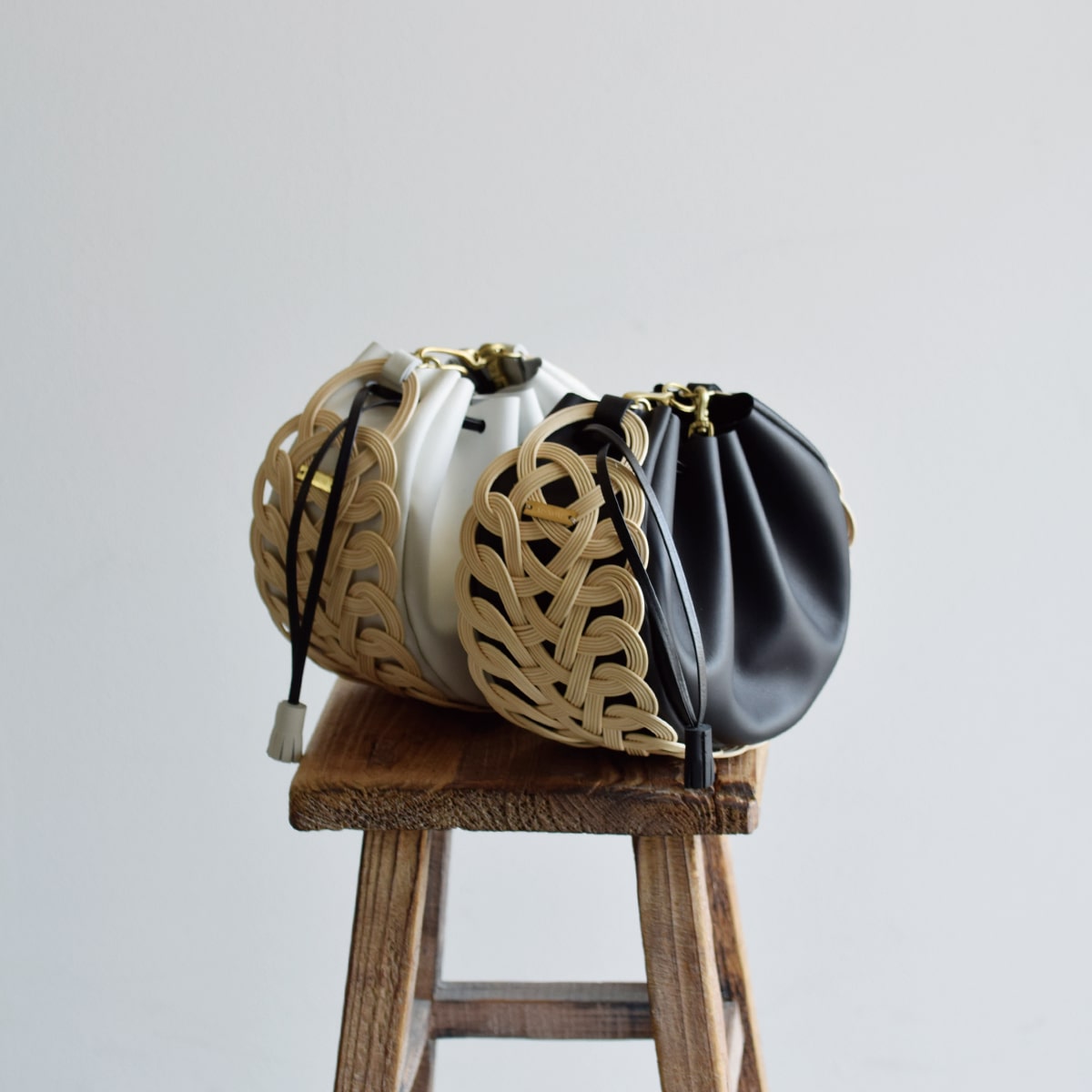 丁寧な手仕事から生まれる藤のバッグ MSNOM | iroma..aranciato