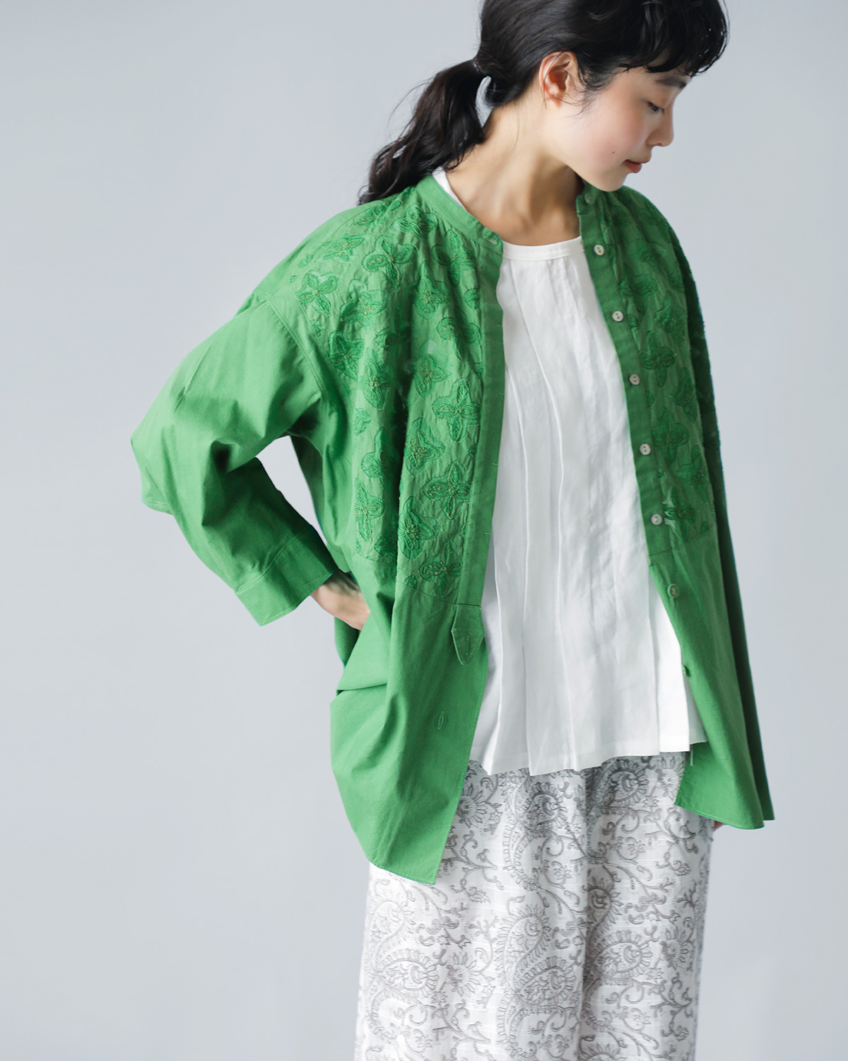 Pheeta フィータ オーガニックコットン フロント 刺繍 ブラウス