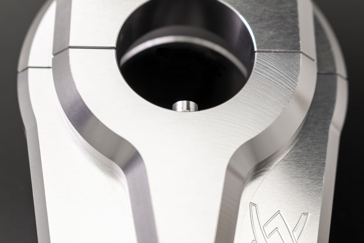 ≪Z900RS専用 スロットルホルダーの開発≫ | 開発情報 | ARCHI