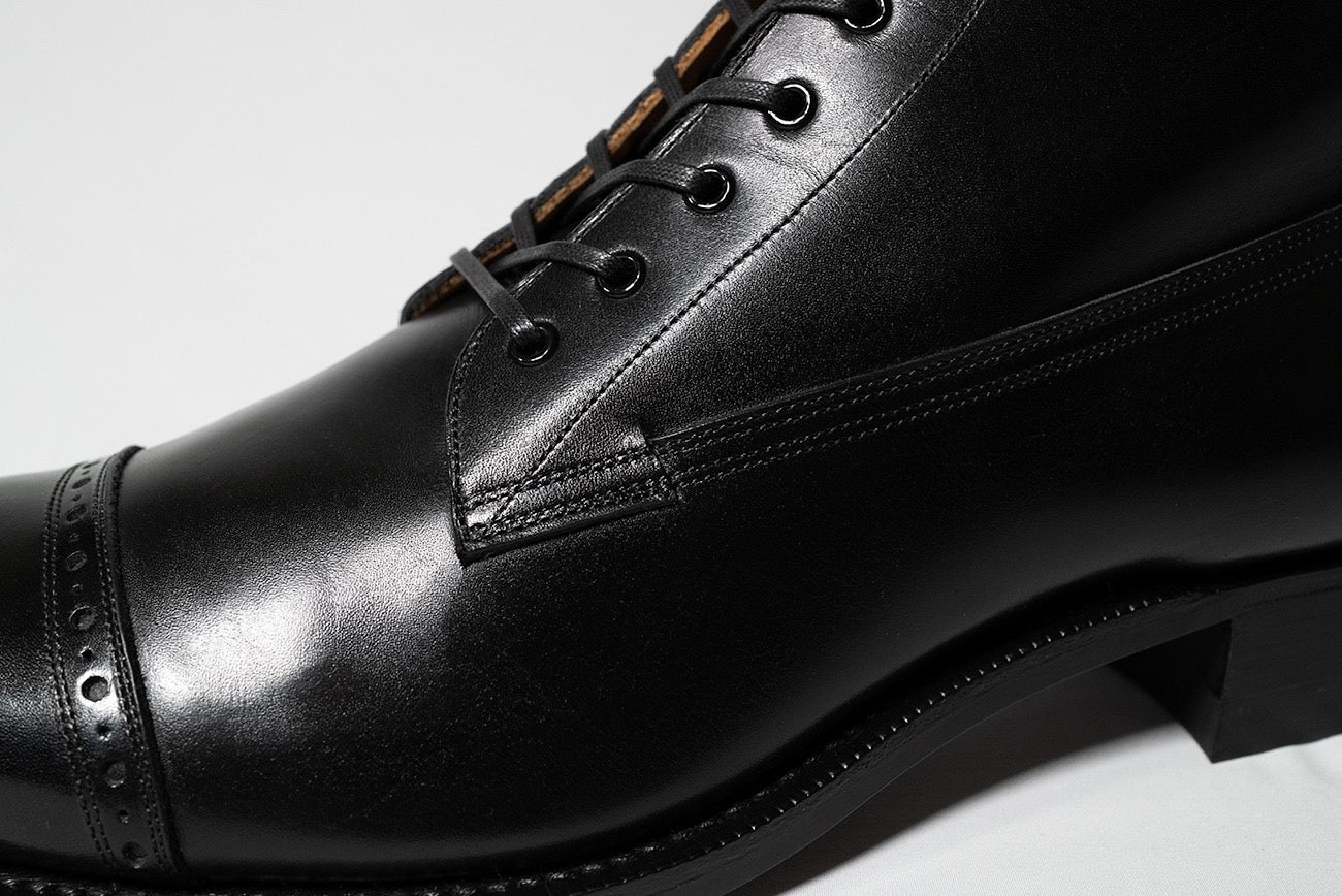 LOWELL – Aristocrat&Co.