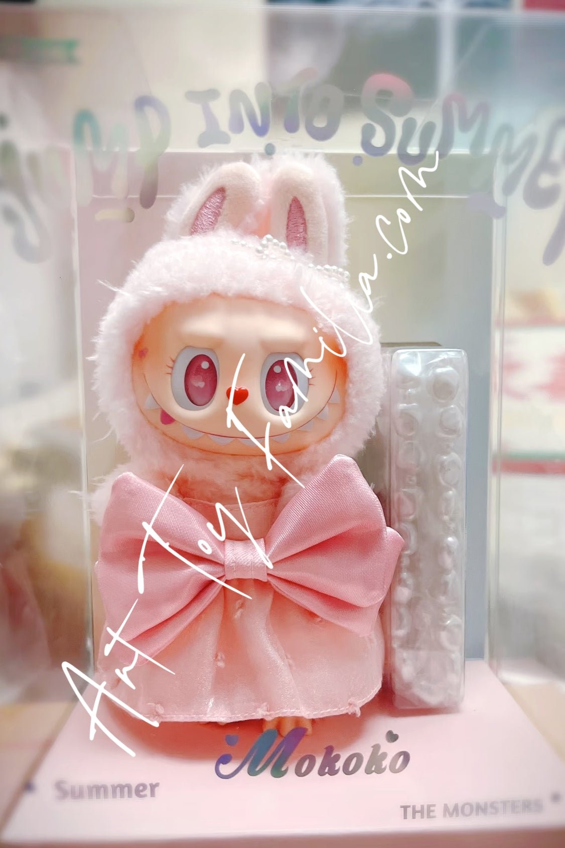 Mokoko Jump Into Summer Series Vinyl Plush Pendant | POP MART