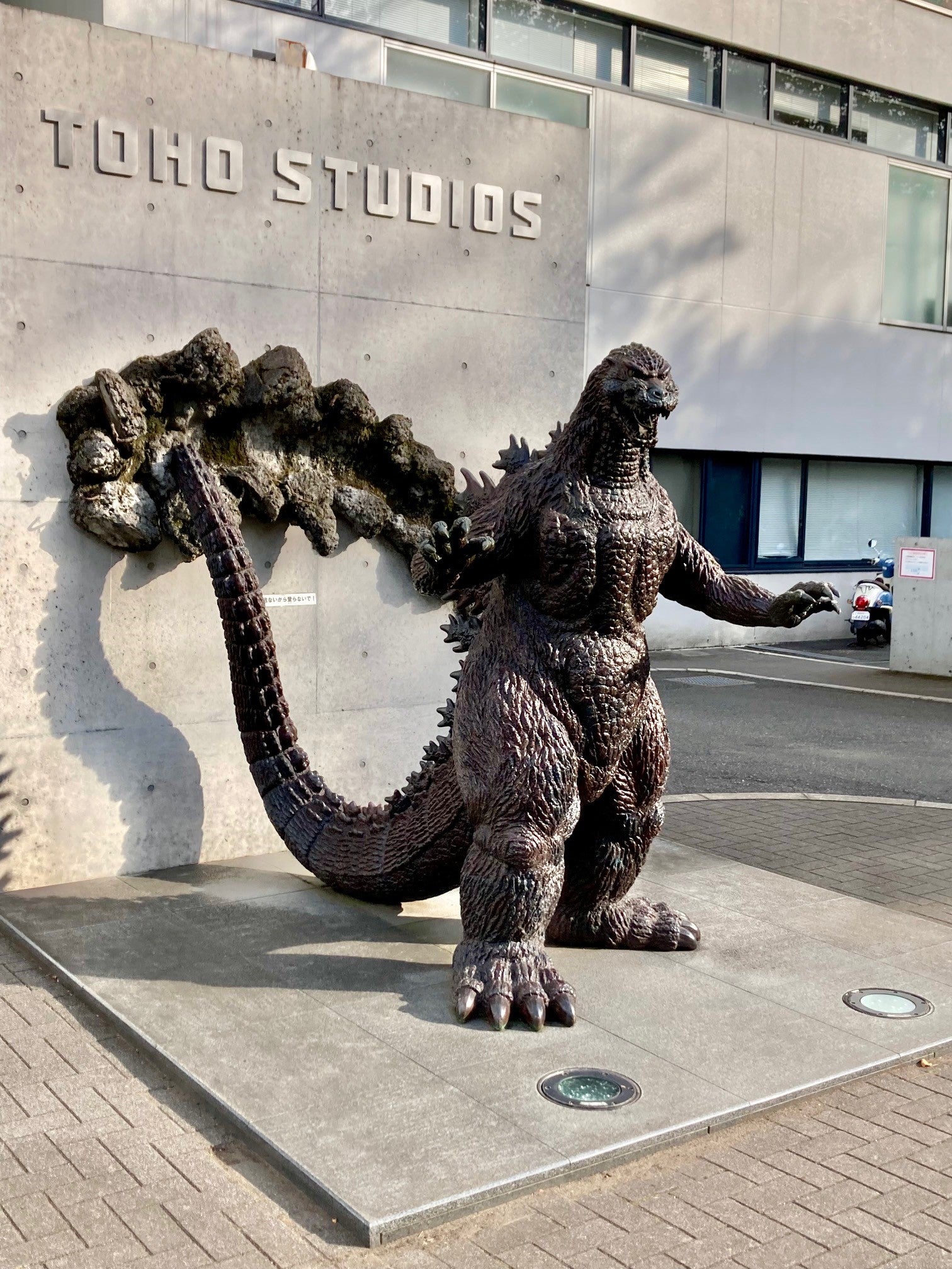 街のアート】「ゴジラ－1．0」がヒット ゴジラ像を訪ねて東京の街を