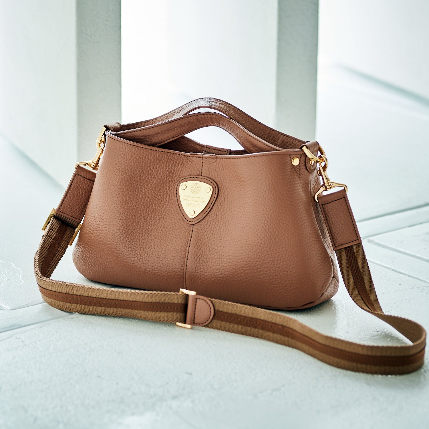 スタッフ愛用率No.1！｜ chivy+｜収納力抜群！2wayミニバッグの代表格